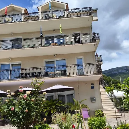 Villa Niko Podstrana Exterior photo