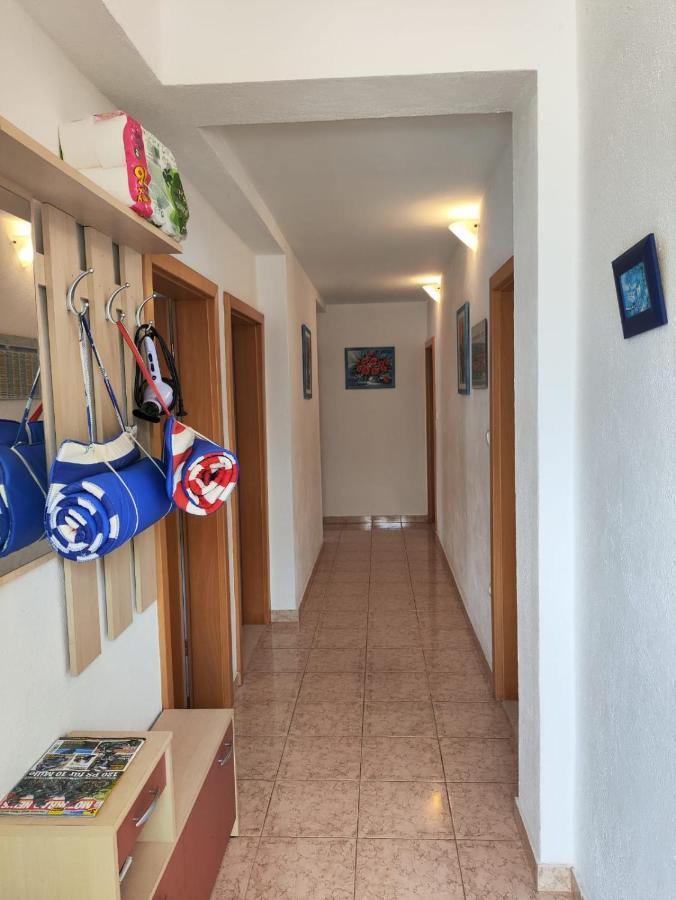 Niko Apartment